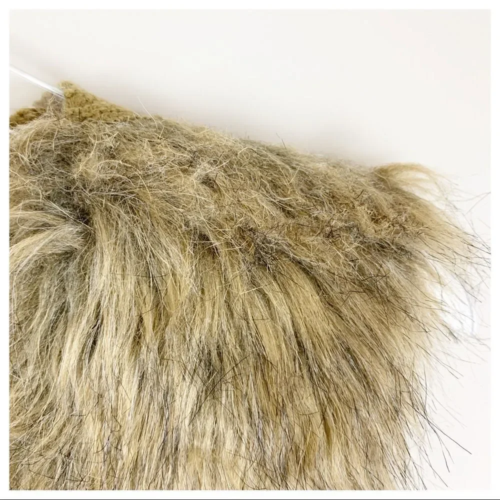Eyeshadow Faux Fur‎ Vest w/Patterned Knit Back M
